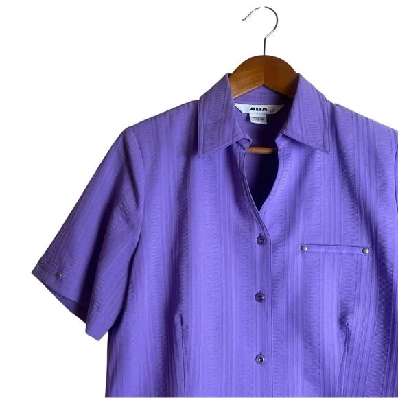 Alia purple vintage short‎ sleeve button down shirt - Picture 2 of 7